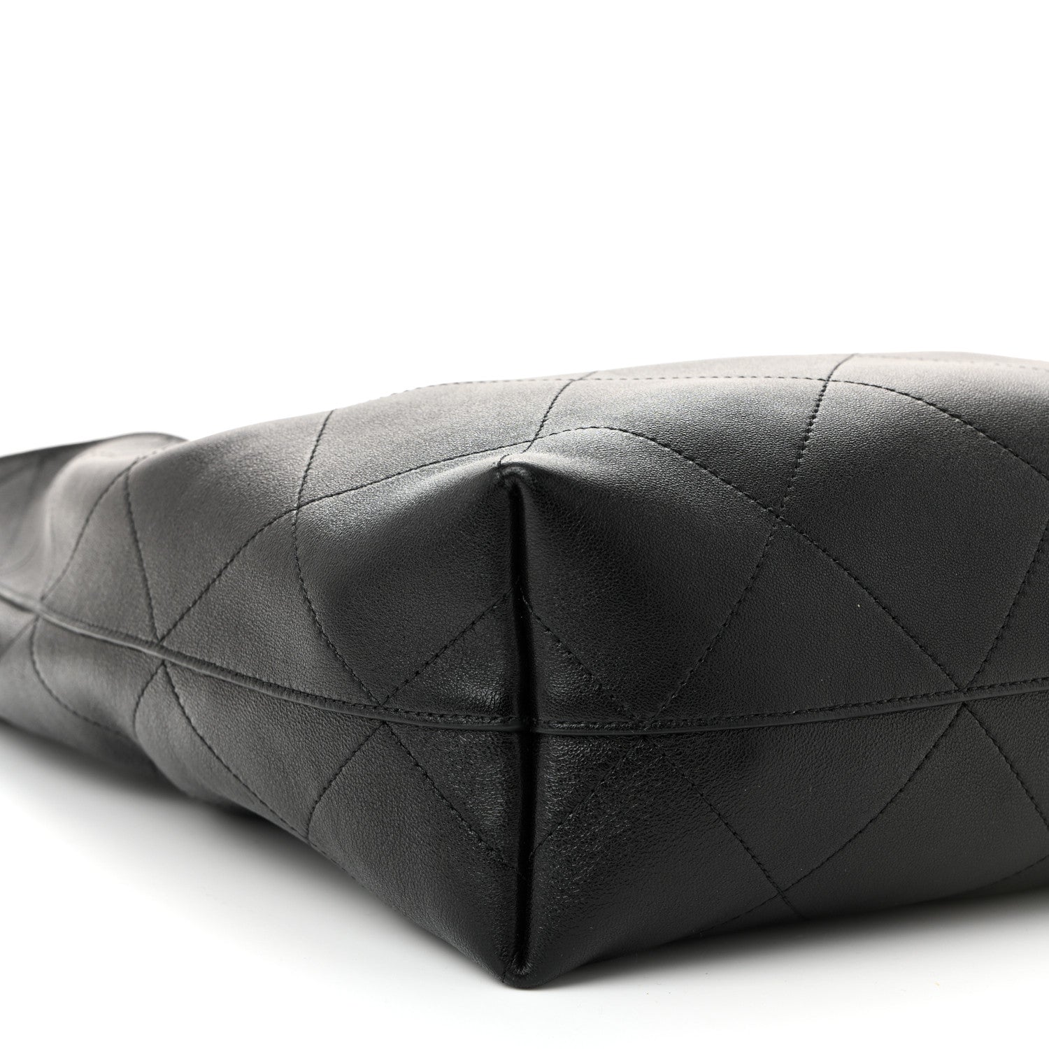 Chanel Shiny Lambskin Quilted Medium Hobo Black 17 of 21