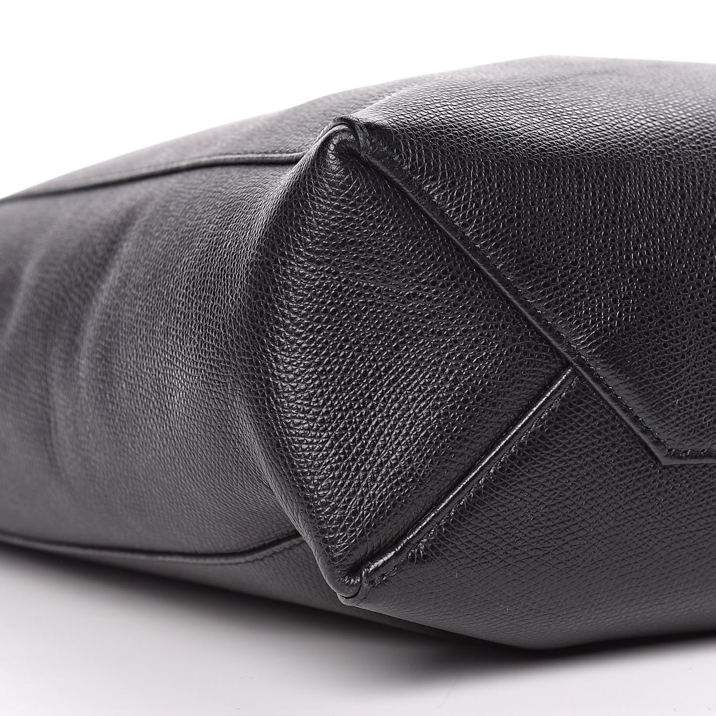 Grained Calfskin Small Vertical Cabas Black