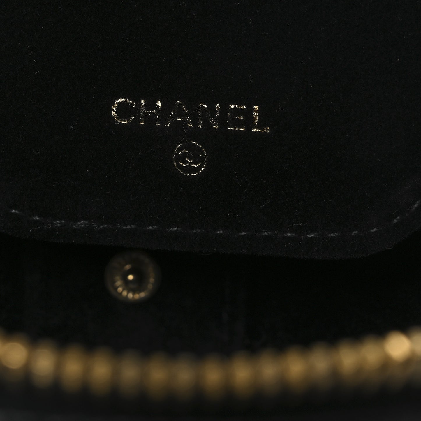 Caviar Round Jewelry Travel Case Black