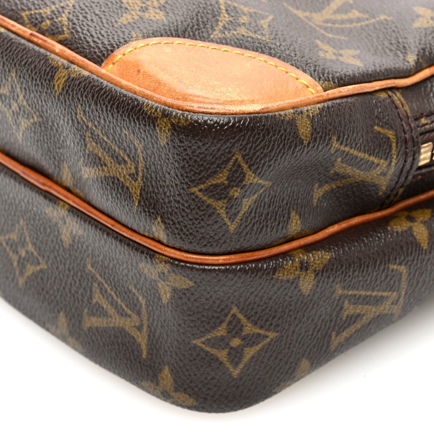 Monogram Amazone