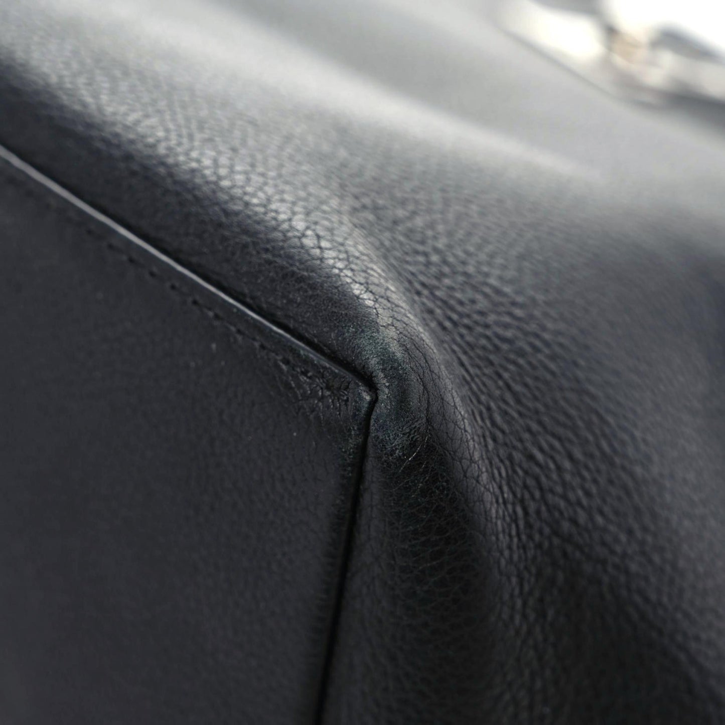 Calfskin Lockme Go Tote Black