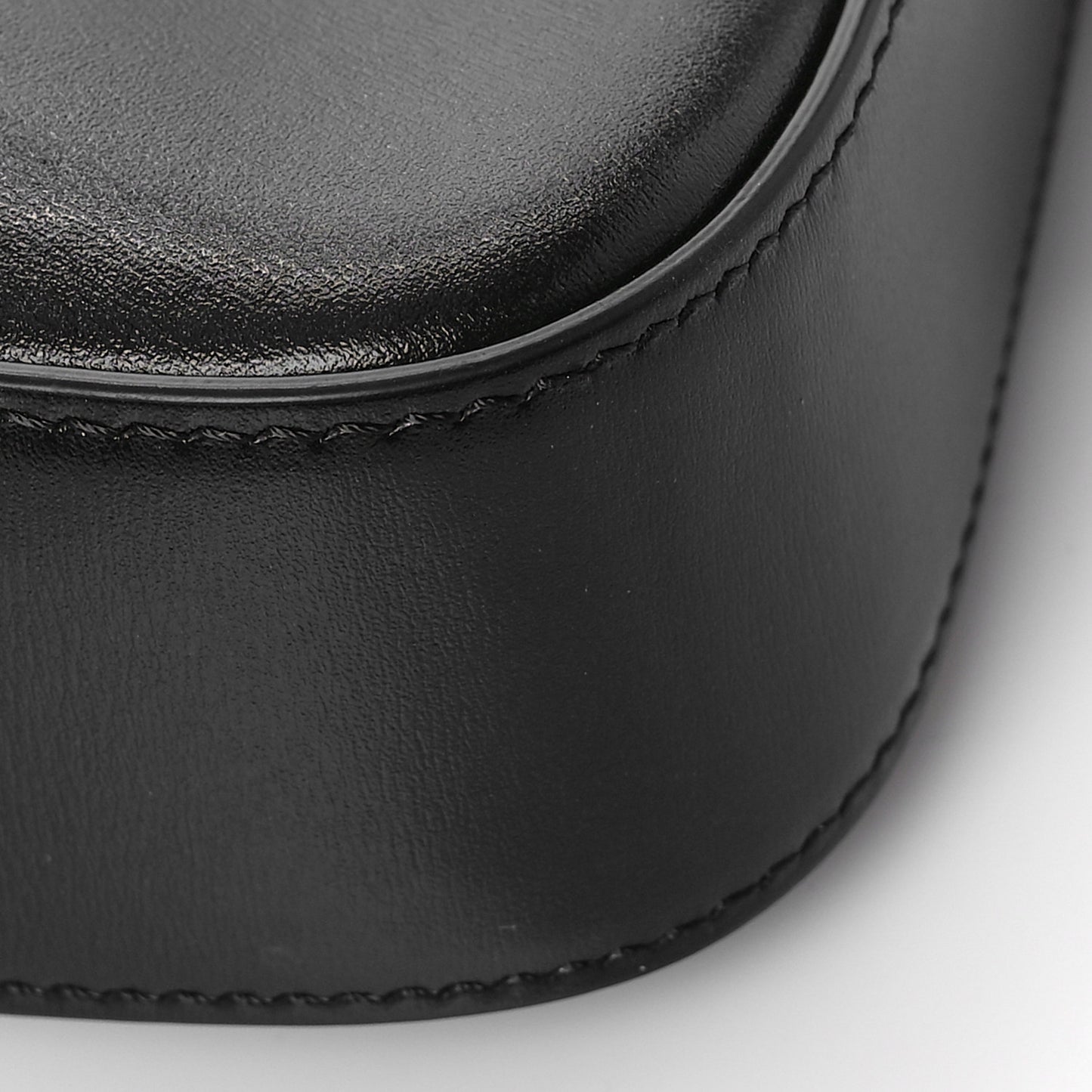 Vitello Queen Palmellato Fendi O'Lock Swing Black
