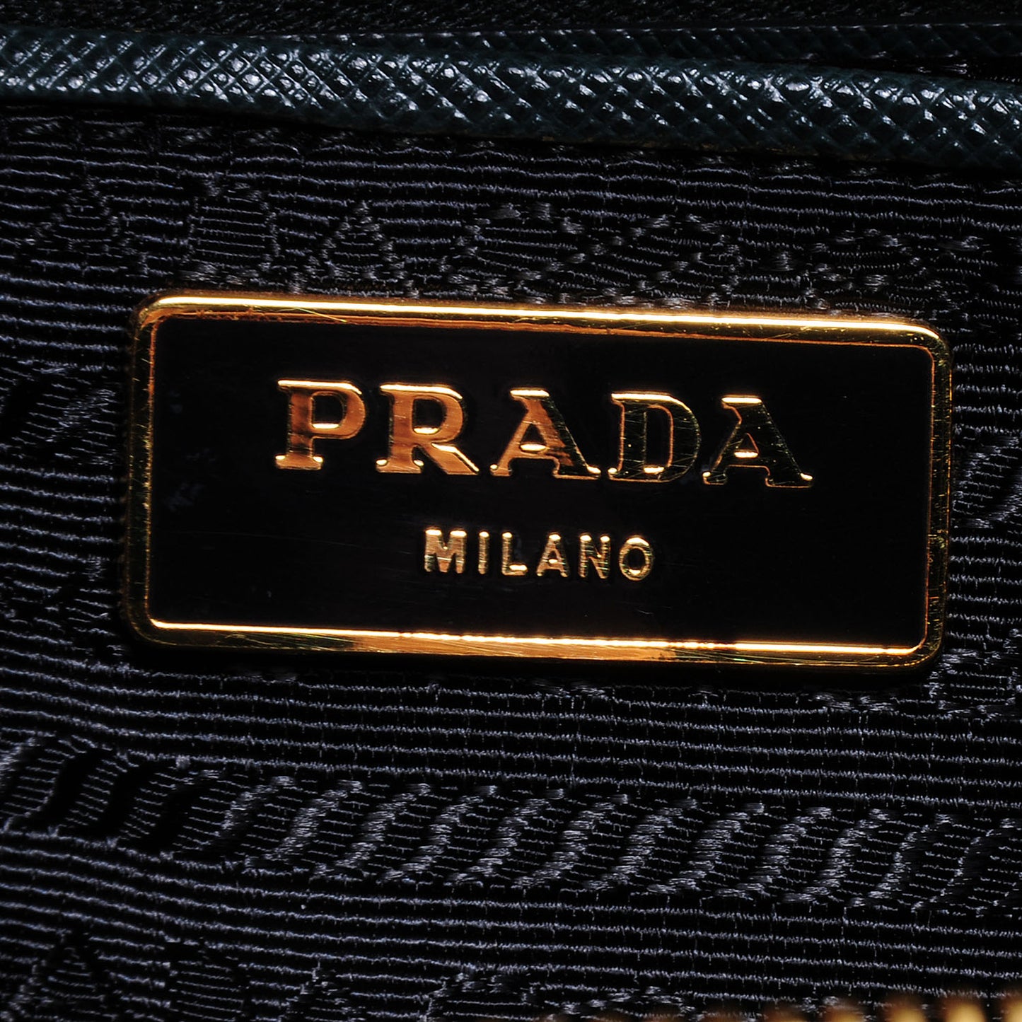 Saffiano Lux Double Zip Medium Tote Smeraldo