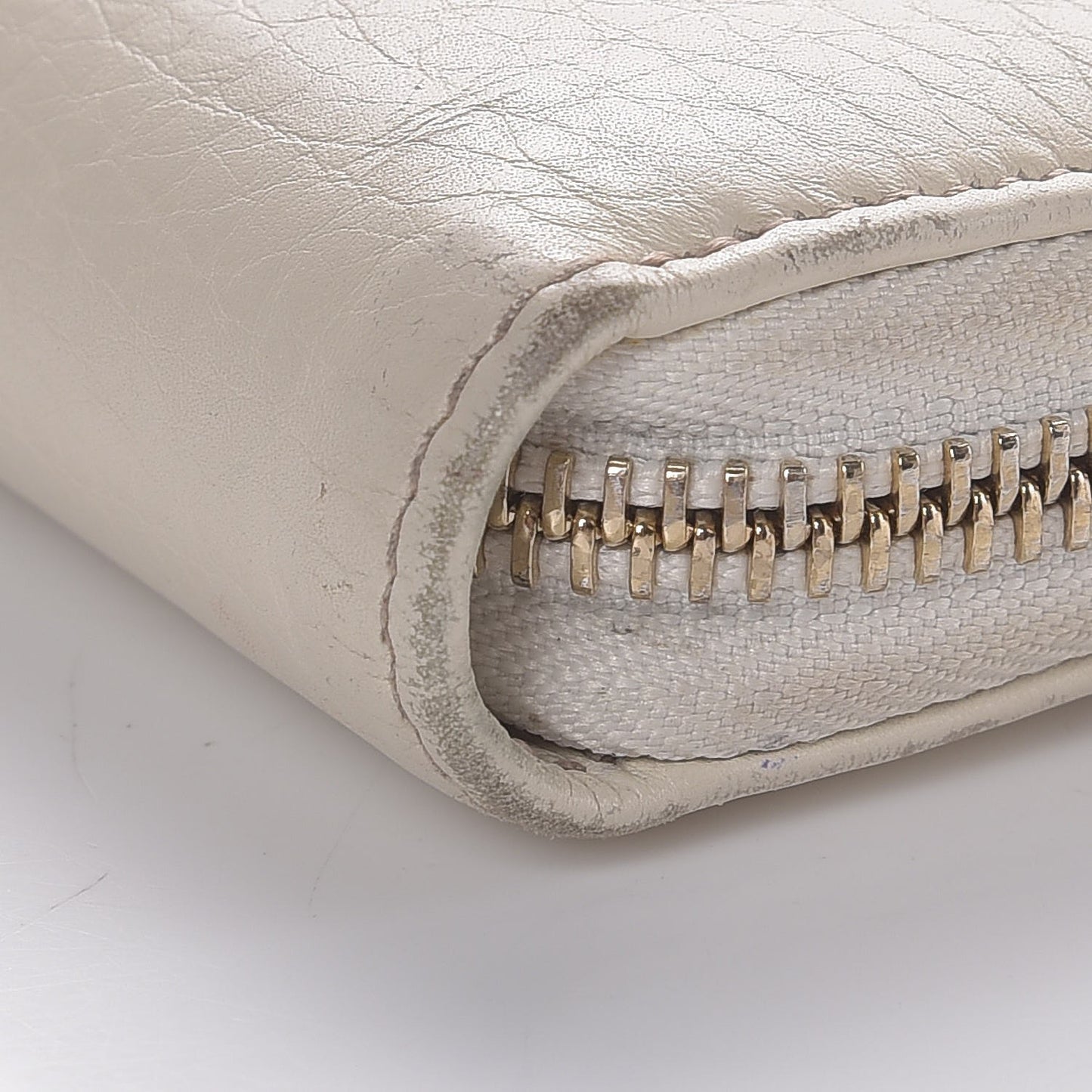 Pebbled Calfskin Soho Zip Around Wallet Off White