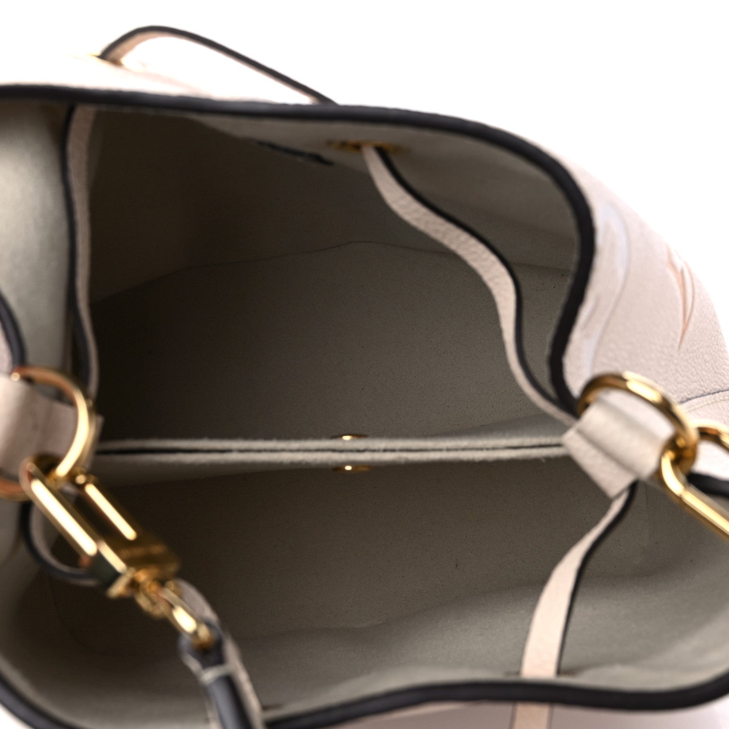 Louis Vuitton Empreinte Monogram Giant By The Pool Neonoe BB Cream Saffron 5 of 11