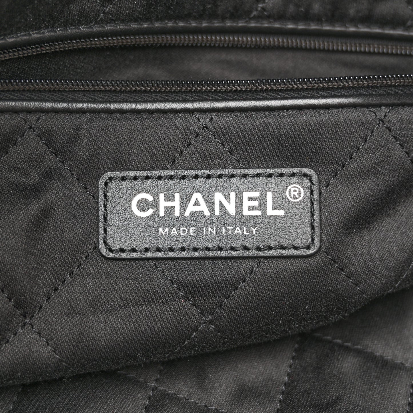 Shiny Calfskin Quilted Small Chanel 22 Black