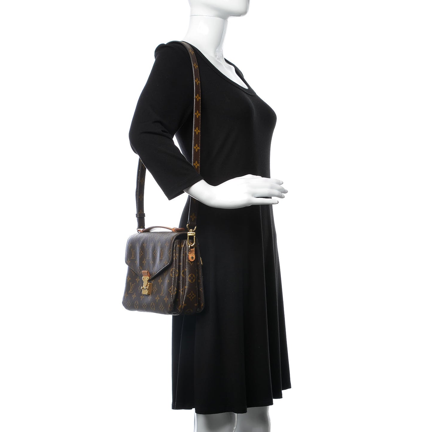 Monogram Pochette Metis