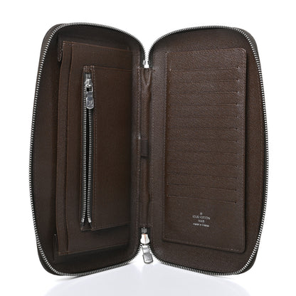 Louis Vuitton Taiga Atoll Travel Organizer Grizzli 5 of 9
