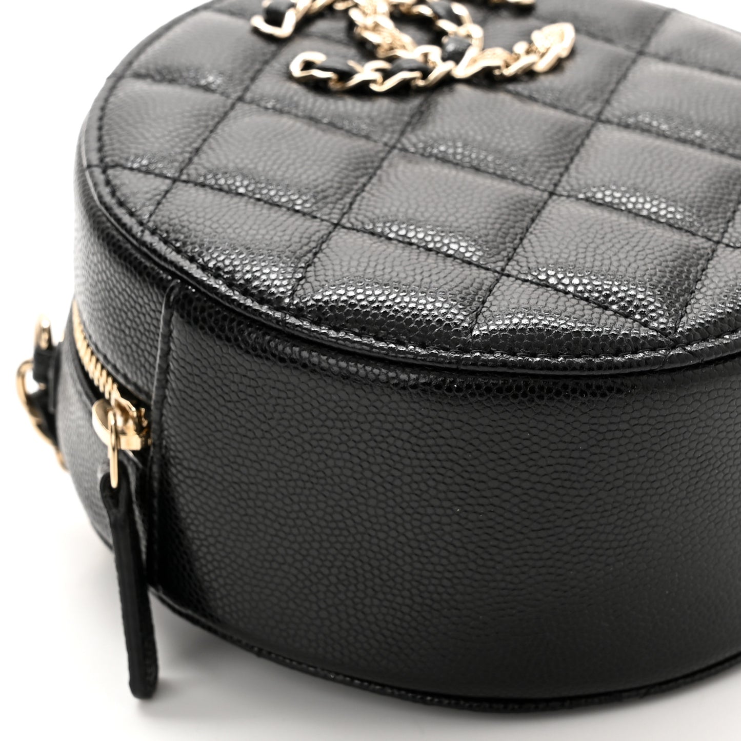 Caviar Quilted French New Wave Round Clutch With Chain Black