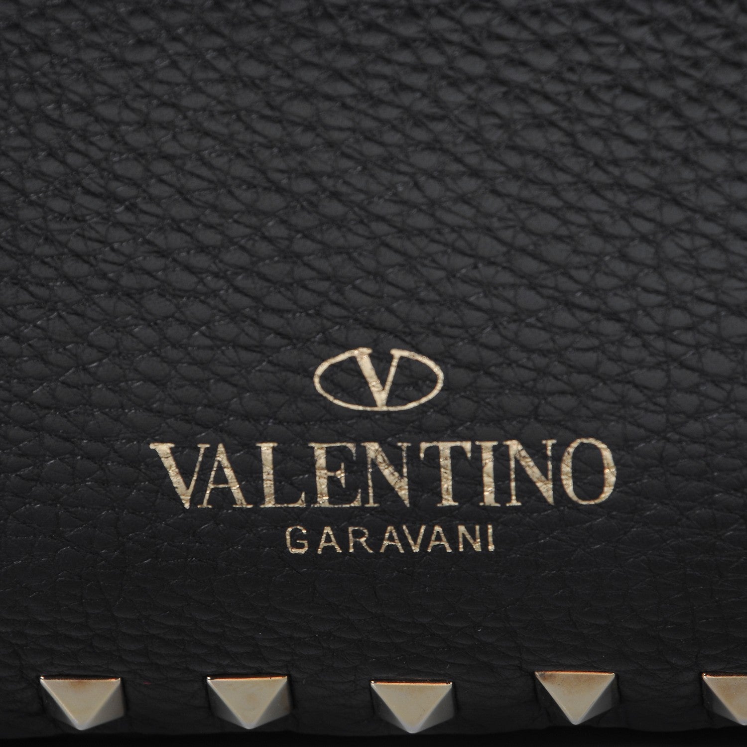 Valentino Garavani Pebbled Calfskin Medium Rockstud Reversible Tote Black Light Cuir 9 of 11
