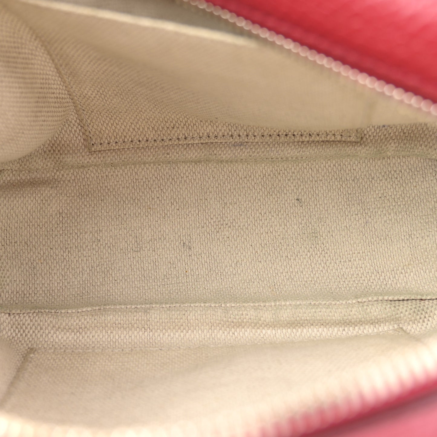 Pebbled Calfskin Small Soho Disco Bag Tabasco Red