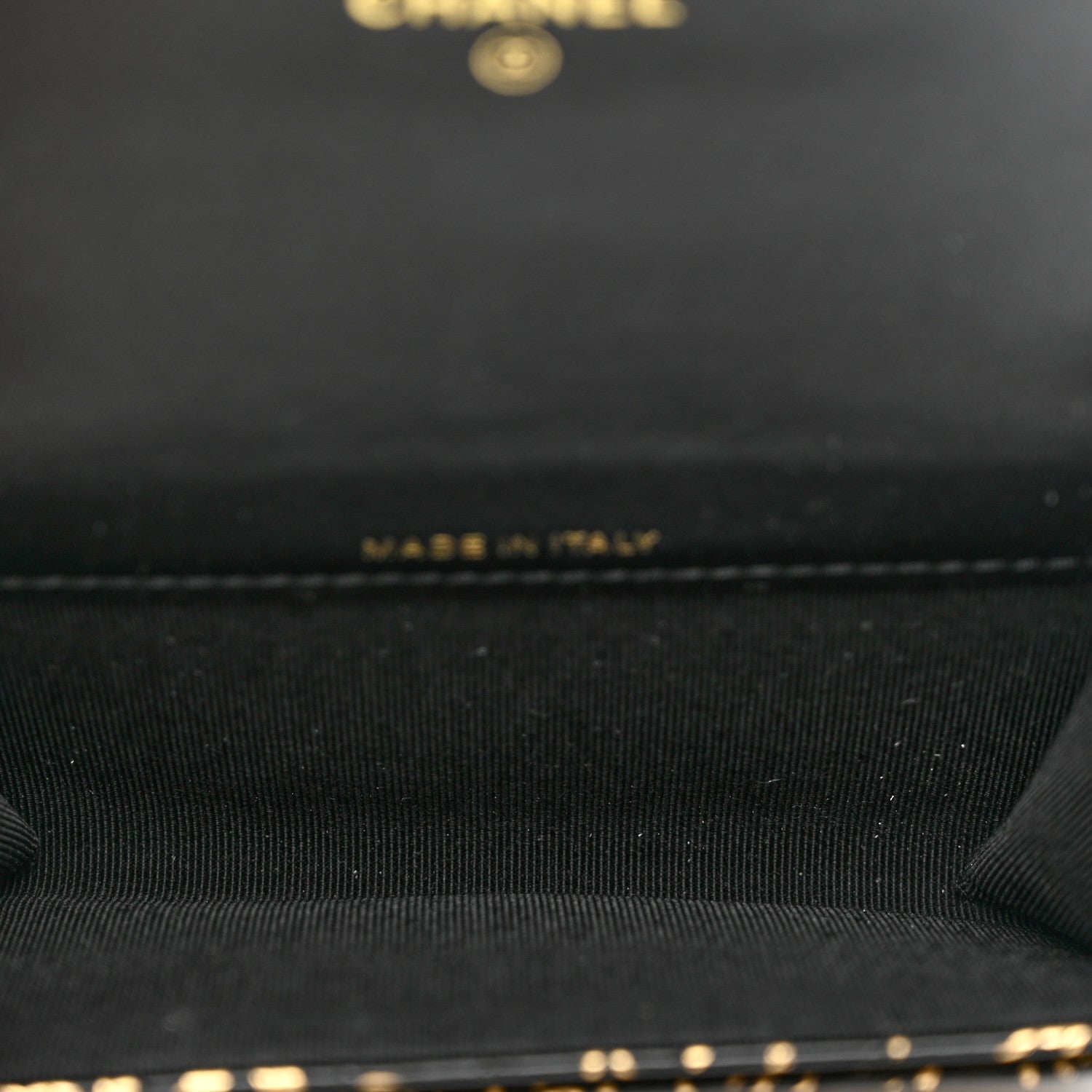 Chanel Calfskin Crocodile Embossed Graffiti 2.55 Cocodile Reissue Flap Card Holder Black Gold 5 of 8