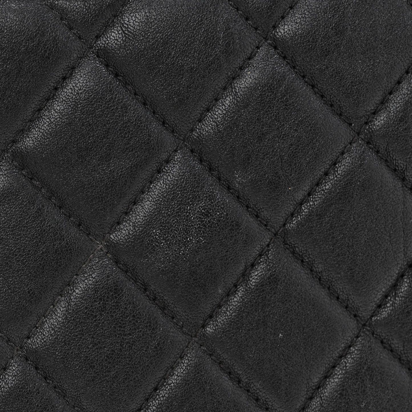 Shiny Sheepskin Quilted Large Trapezio Flap Black