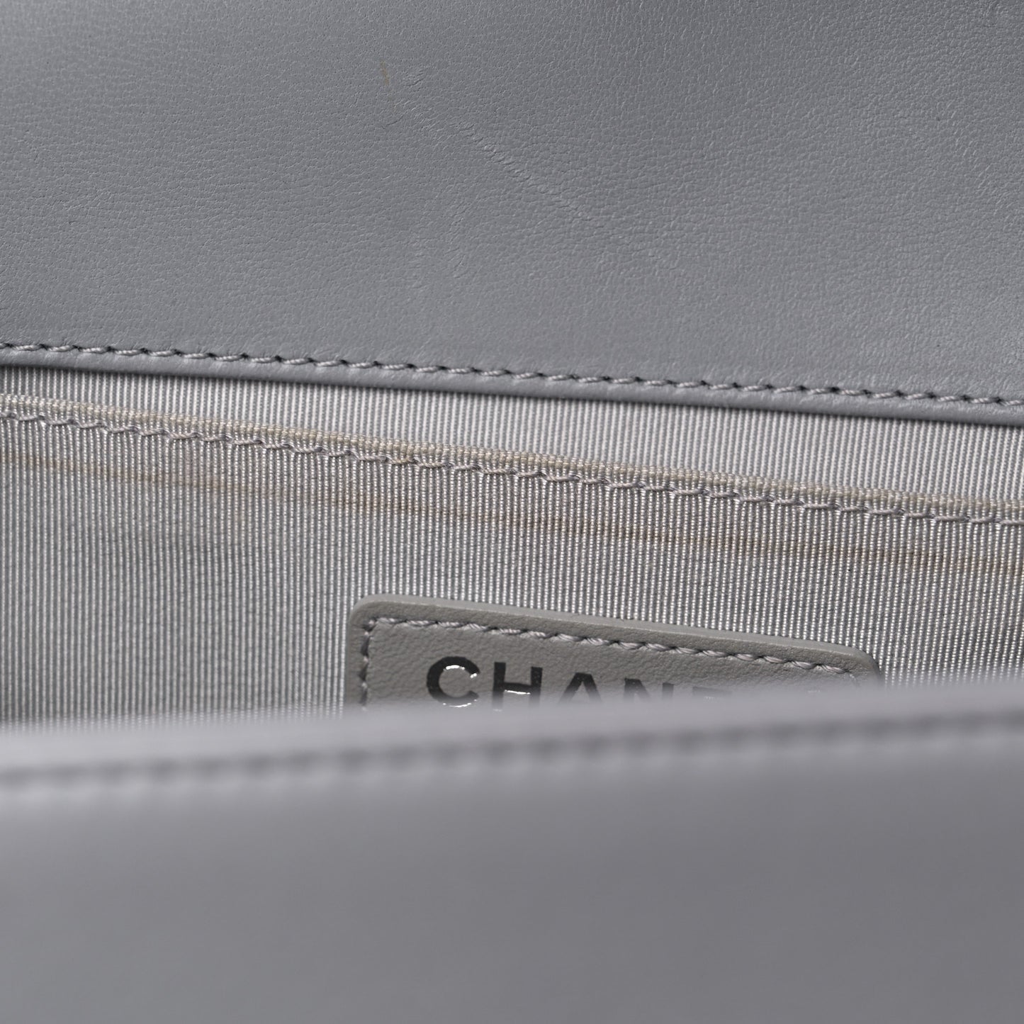 Lambskin Quilted Medium Boy Flap Grey