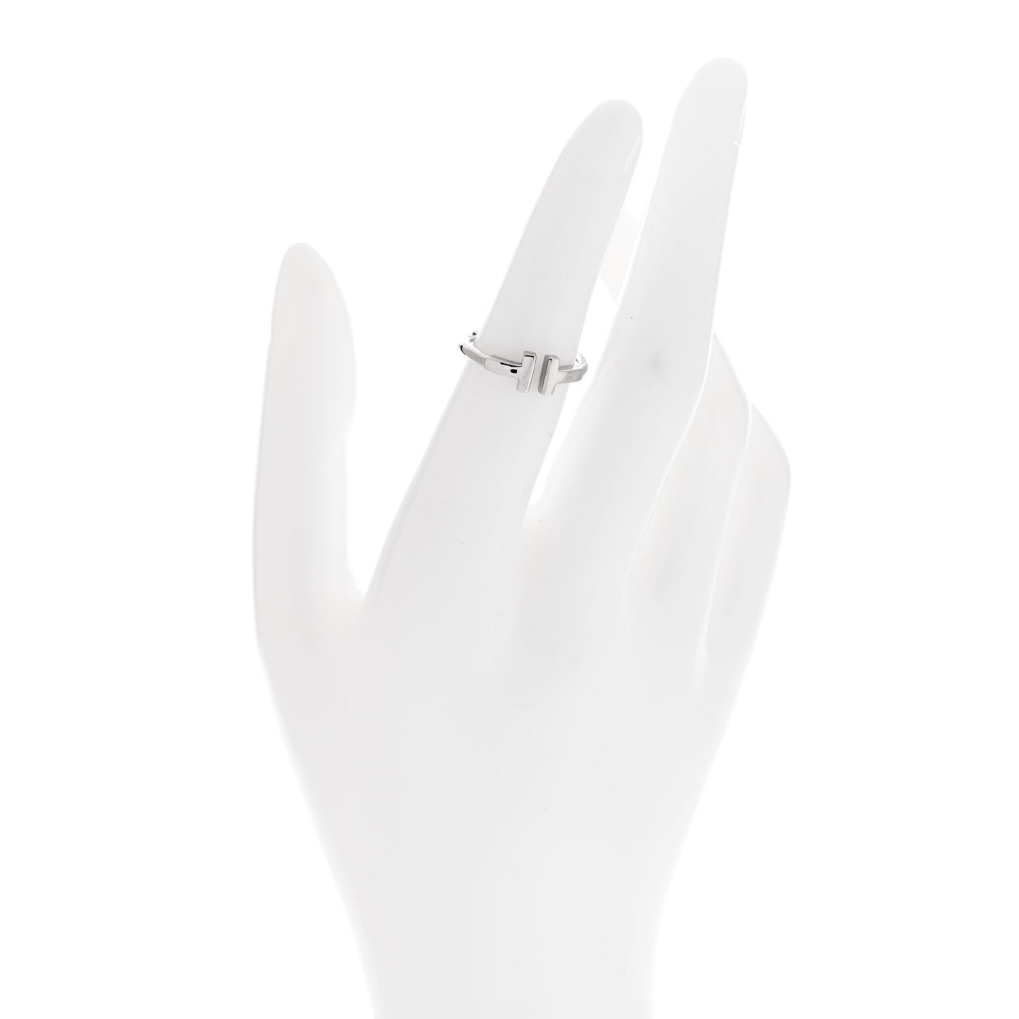 18K White Gold T Wire Ring 49 5