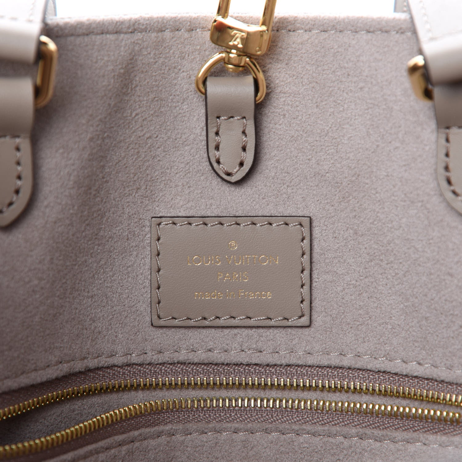 Louis Vuitton Empreinte Monogram Giant Onthego MM Tourterelle Creme 9 of 11