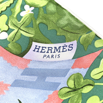 Hermes Silk Un Carre Sur l'Herbe Scarf 90 Bleu Ciel Vert Jaune 2 of 4