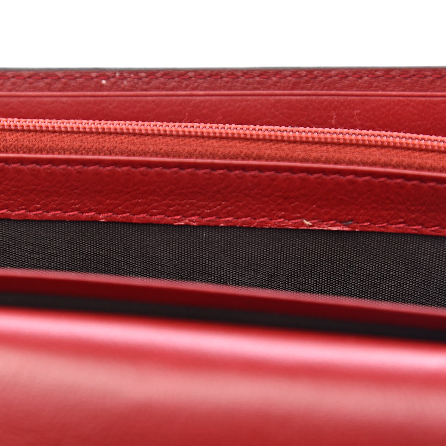 Gucci Calfskin Default Flap Wallet Cherry 9 of 12