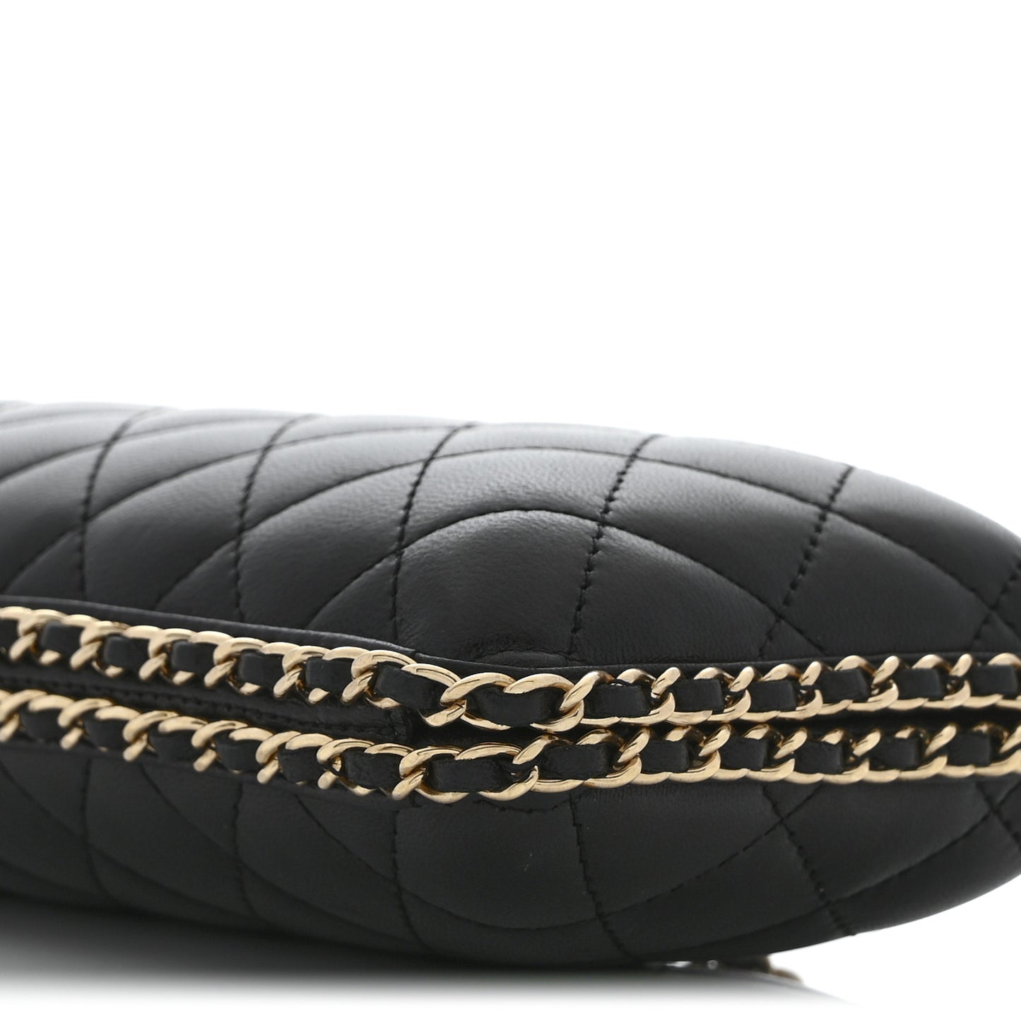 Lambskin Quilted Chain Around Clutch Black
