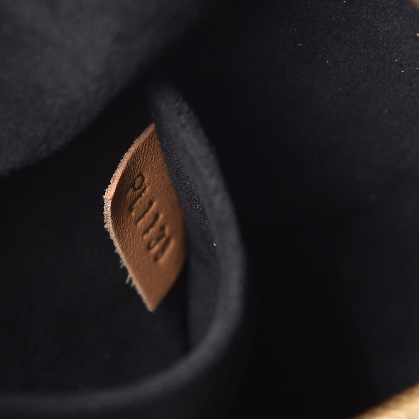 Reverse Monogram Giant Boite Chapeau Souple