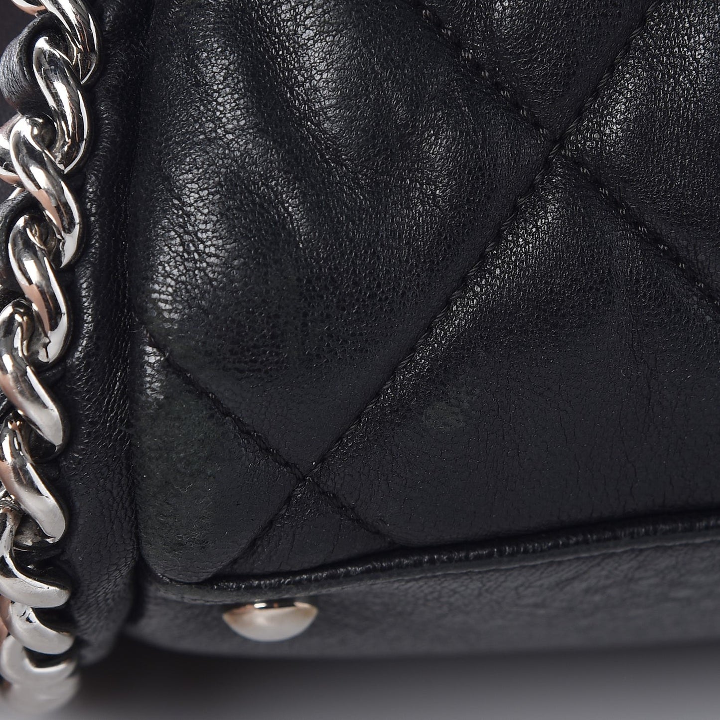 Washed Lambskin Quilted Chain Around Bowler Black