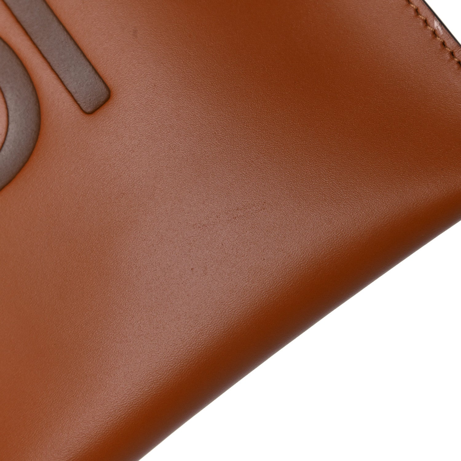 Fendi Vitello King Logo Embossed Medium Flat Pouch Cuoio 16 of 17