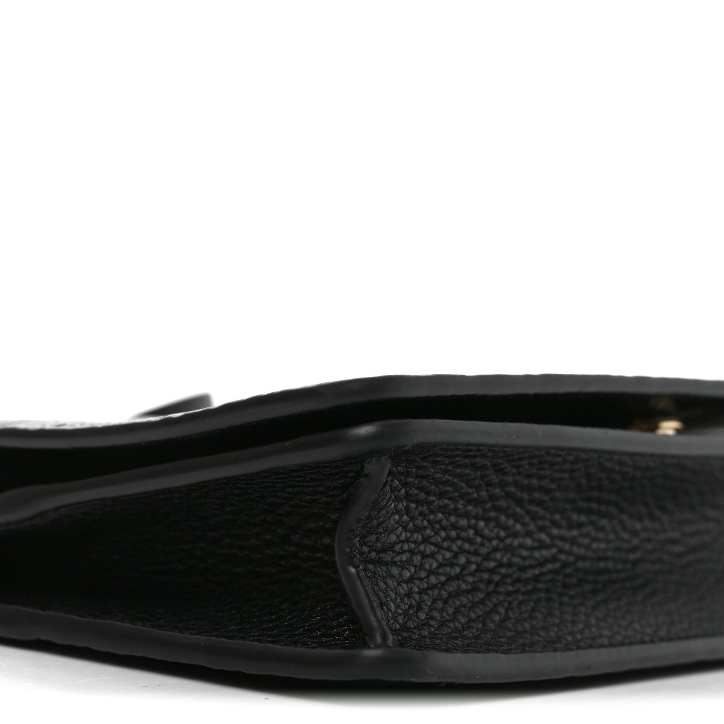 GG Grainy Calfskin Emblem Wallet On Chain Black