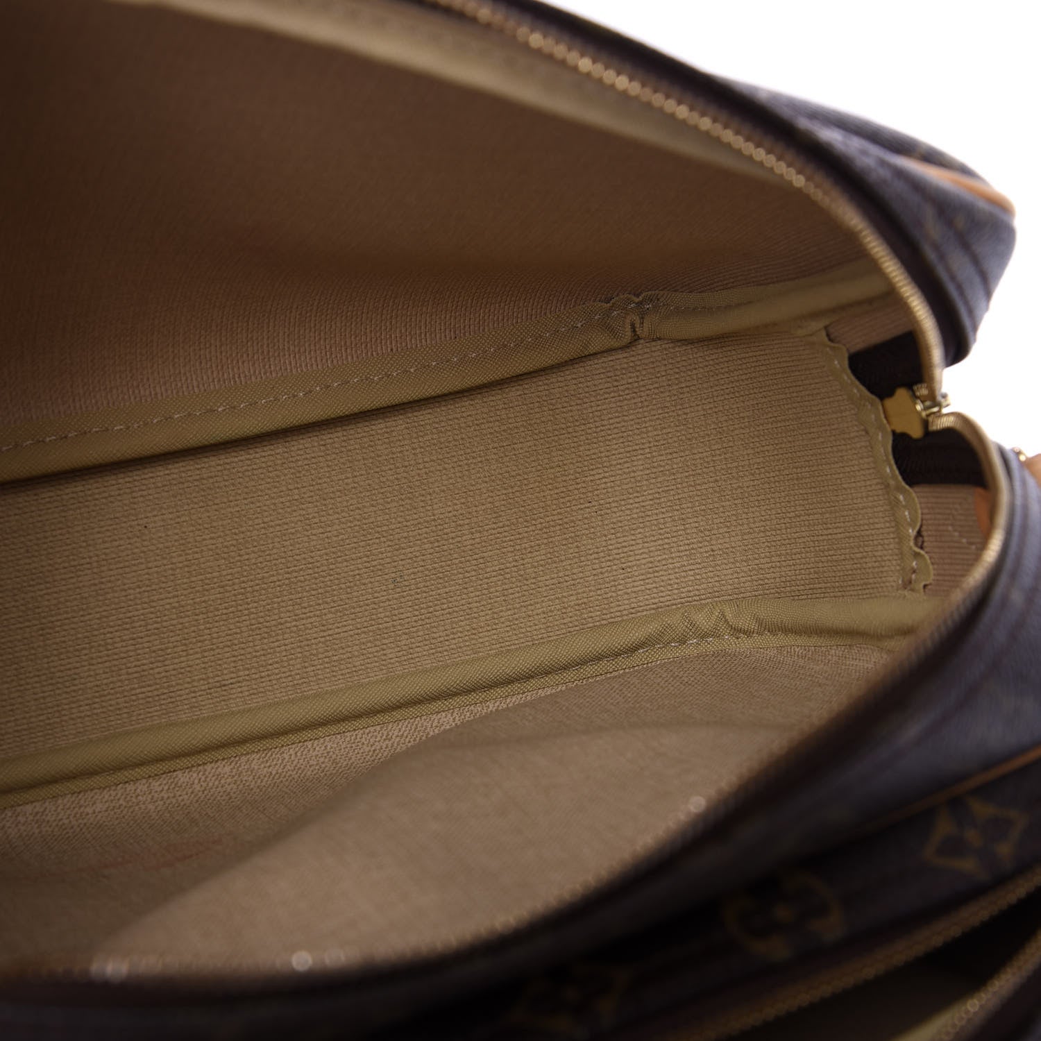 Louis Vuitton Monogram Reporter PM 7 of 22