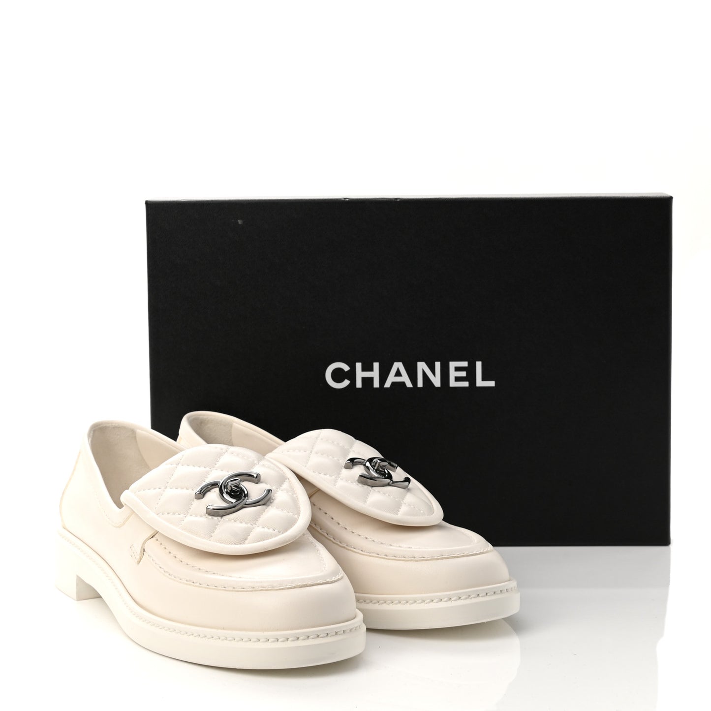 Lambskin Quilted CC Turnlock Loafers 38.5 White