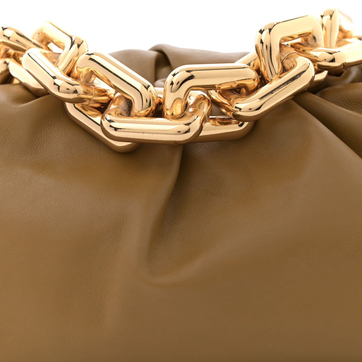 Calfskin The Pouch Chain Cammello