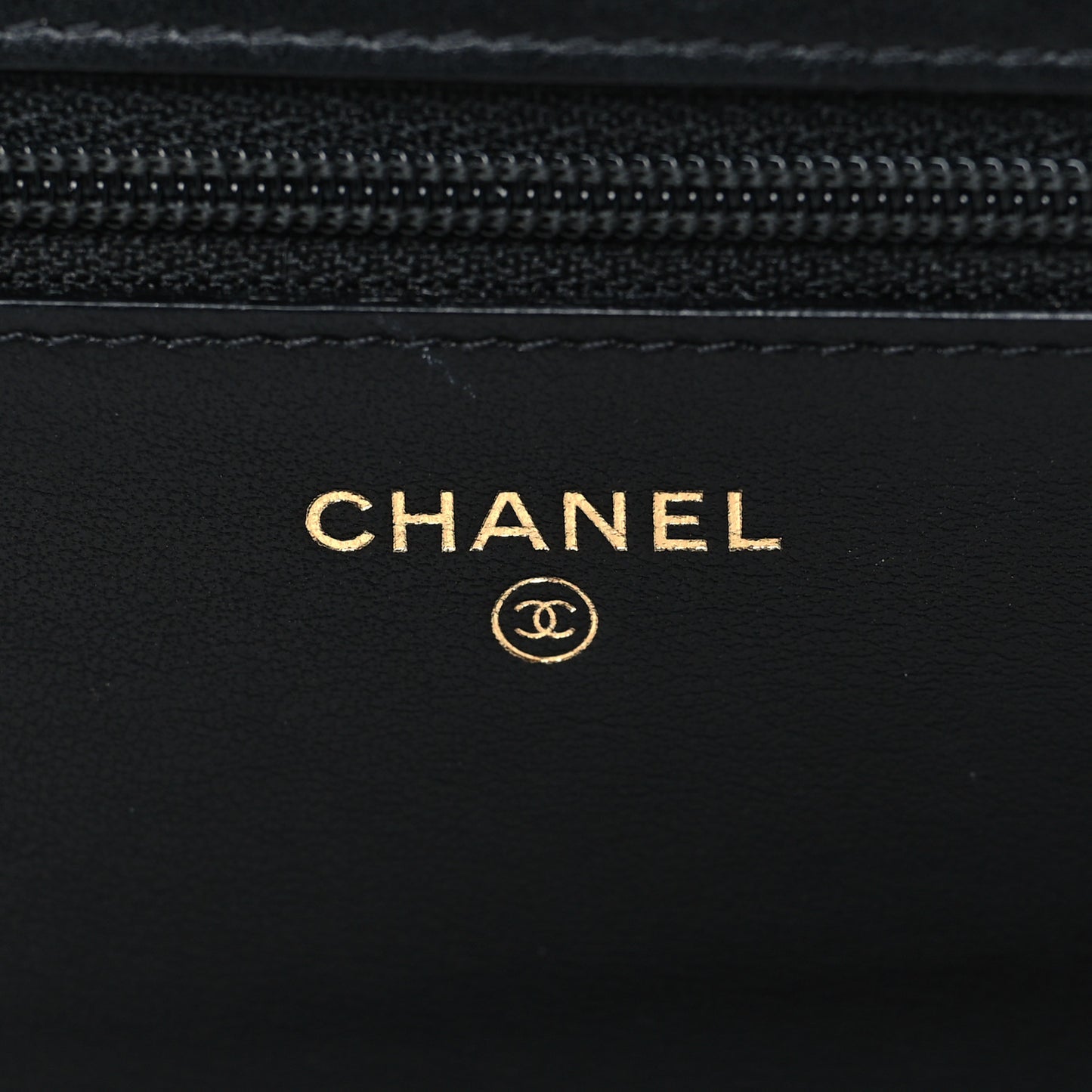 Caviar Quilted CC Filigree Wallet On Chain WOC Black