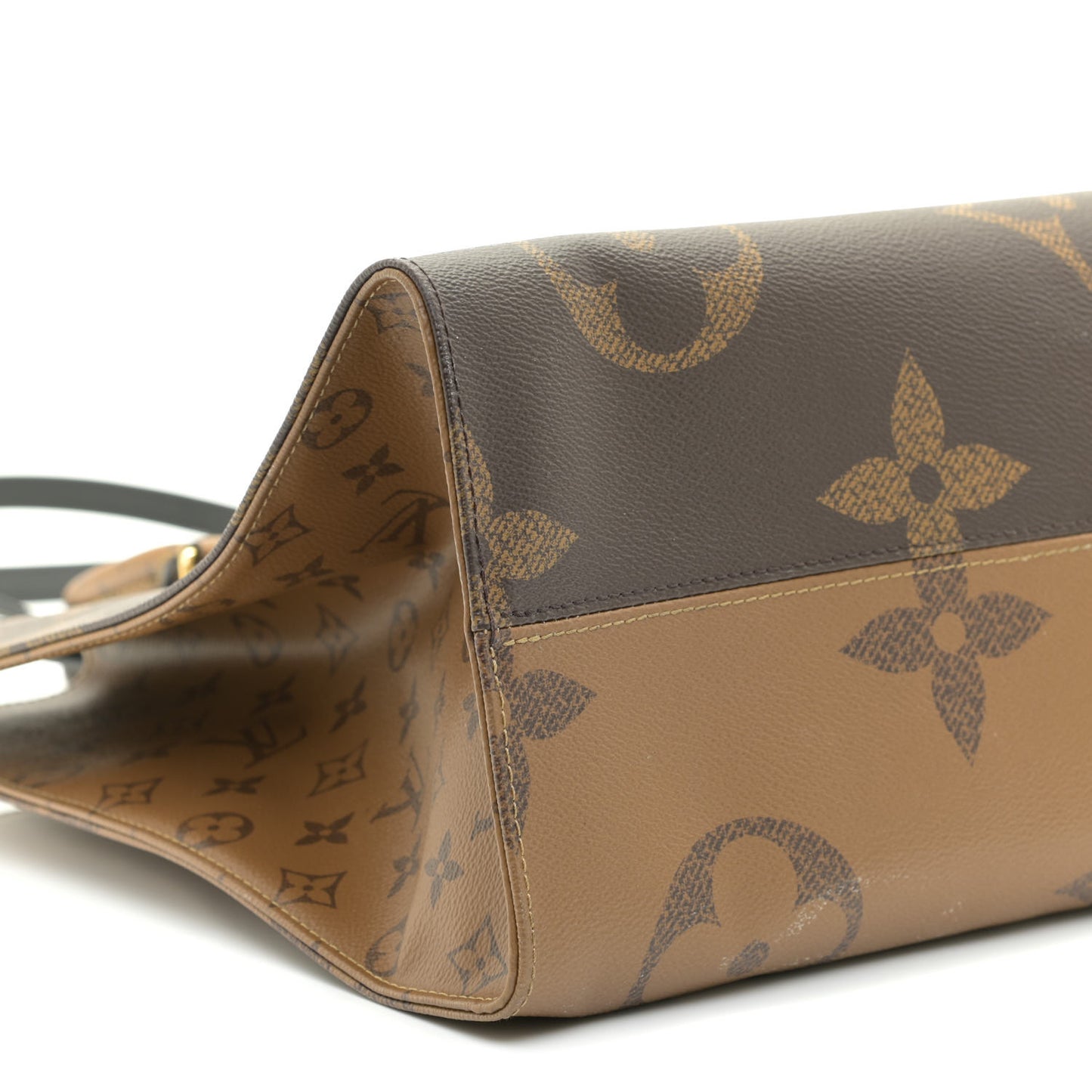Reverse Monogram Giant Onthego GM