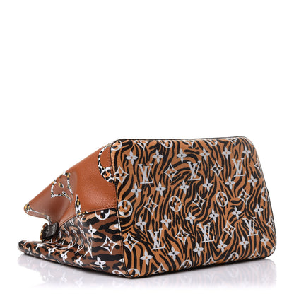 Louis Vuitton Monogram Giant Jungle NéoNoé Caramel 4 of 9