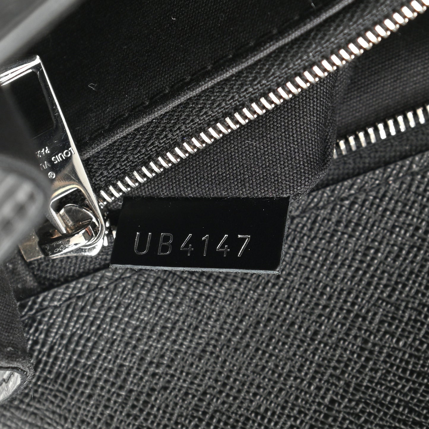 Epi Clery Black