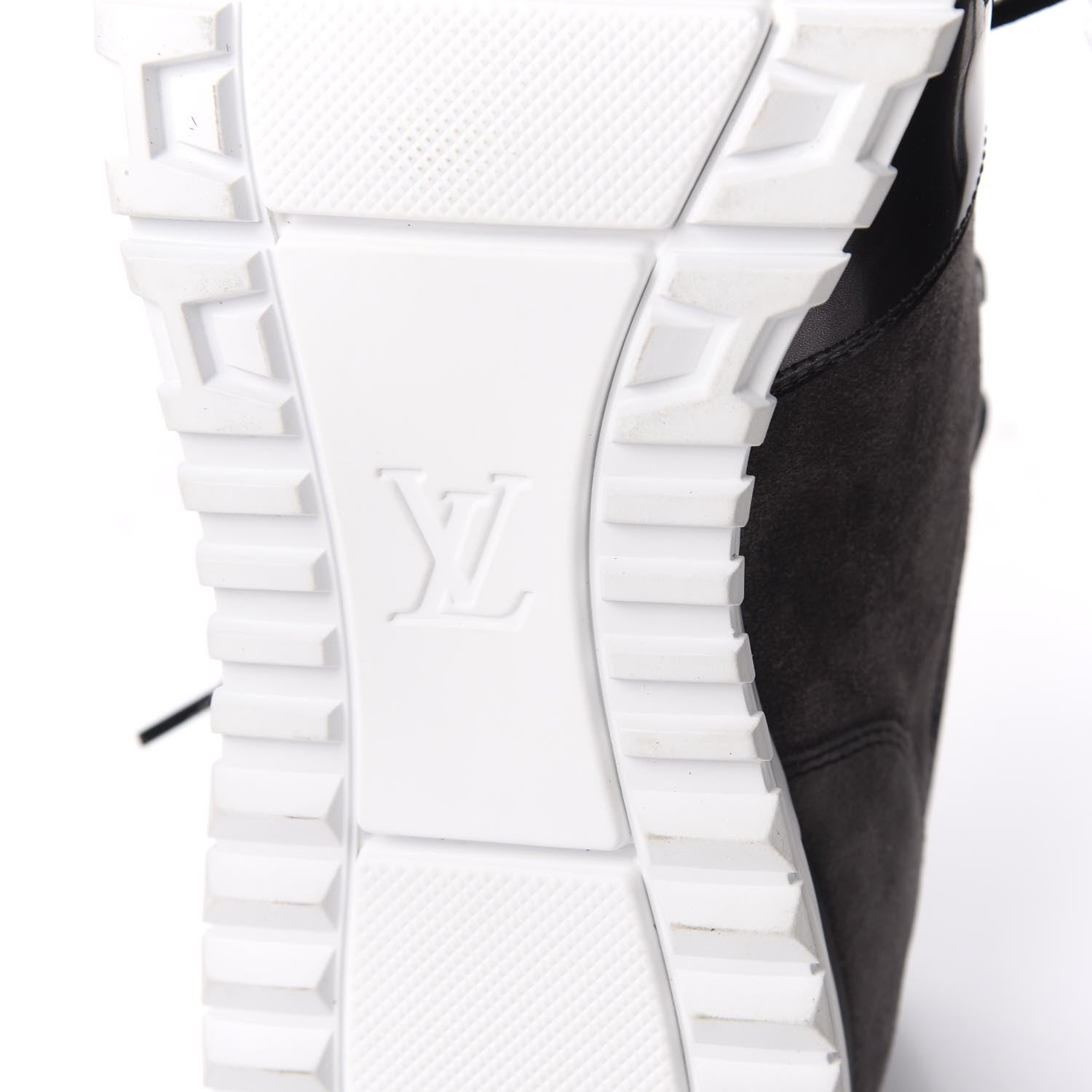 Louis Vuitton Metallic Patent Suede Run Away Sneakers 8.5 Grey 10 of 11