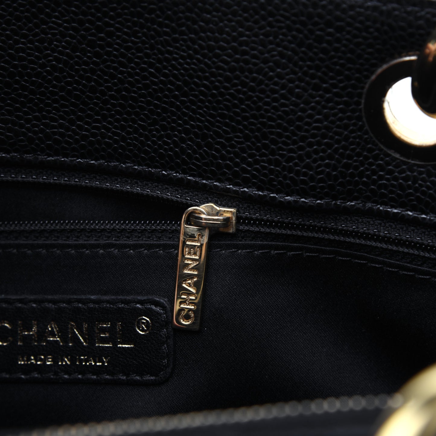 Caviar Quilted Grand Shopping Tote GST Black