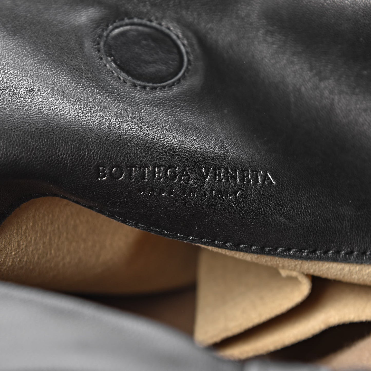 Nappa Intrecciato Medium Campana Black