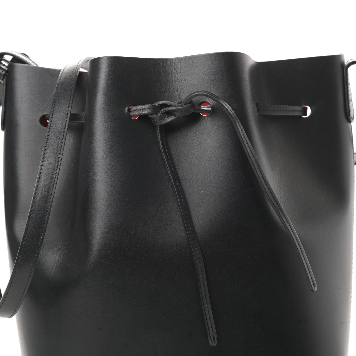 Vegetable Tanned Calfskin Bucket Bag Black Flamma