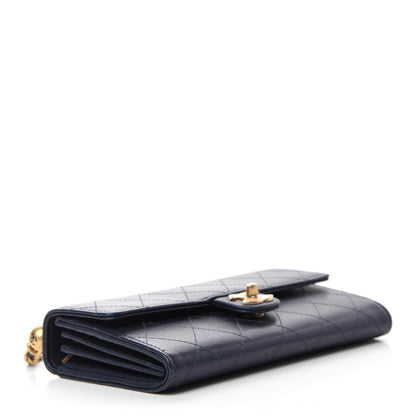 Chanel Iridescent Lambskin Quilted Chic Pearls Clutch With Chain Blue 5 of 13