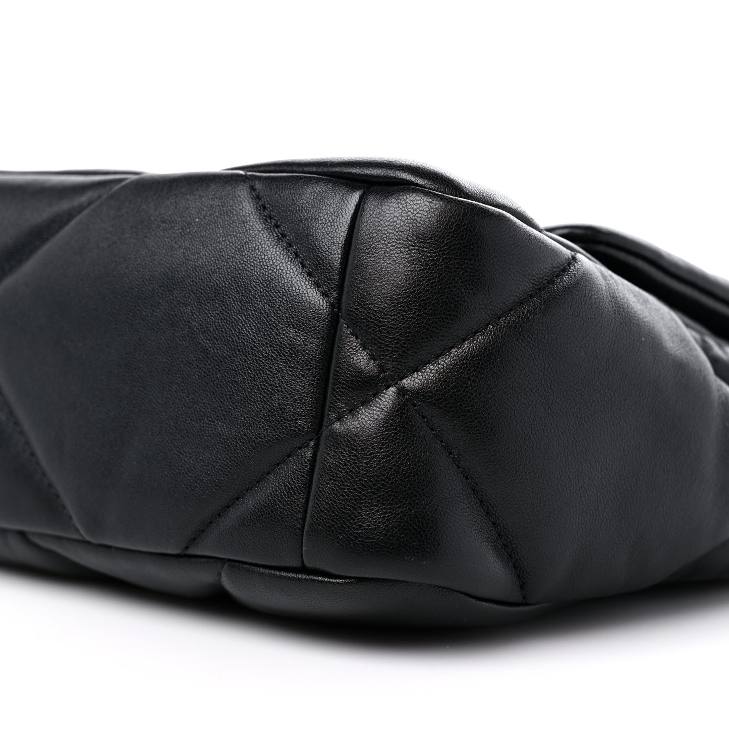 Lambskin Quilted Medium Chanel 19 Flap Black