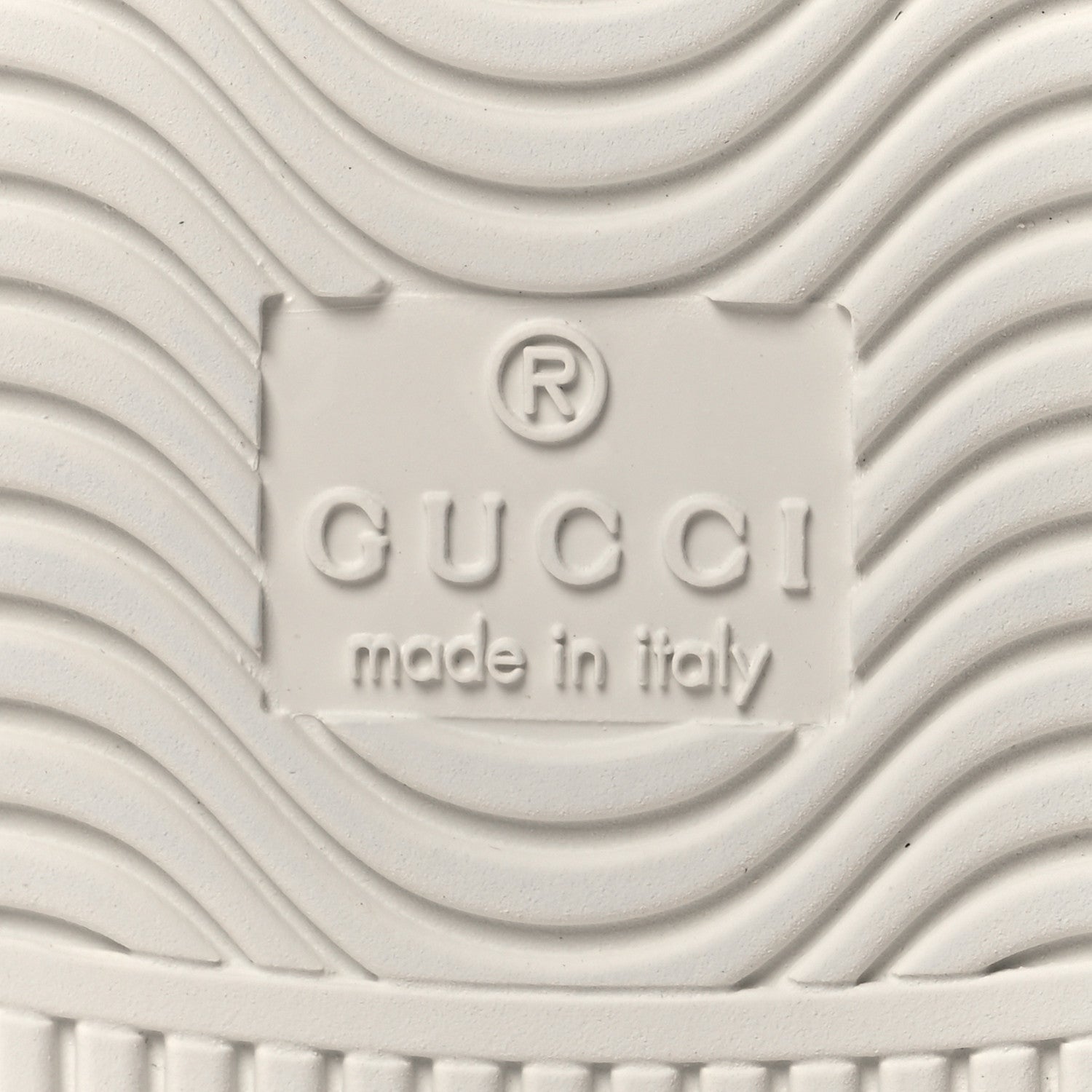 Gucci Calfskin Interlocking G Perforated Womens Ace Sneakers 38.5 White Grey Sky 7 of 9