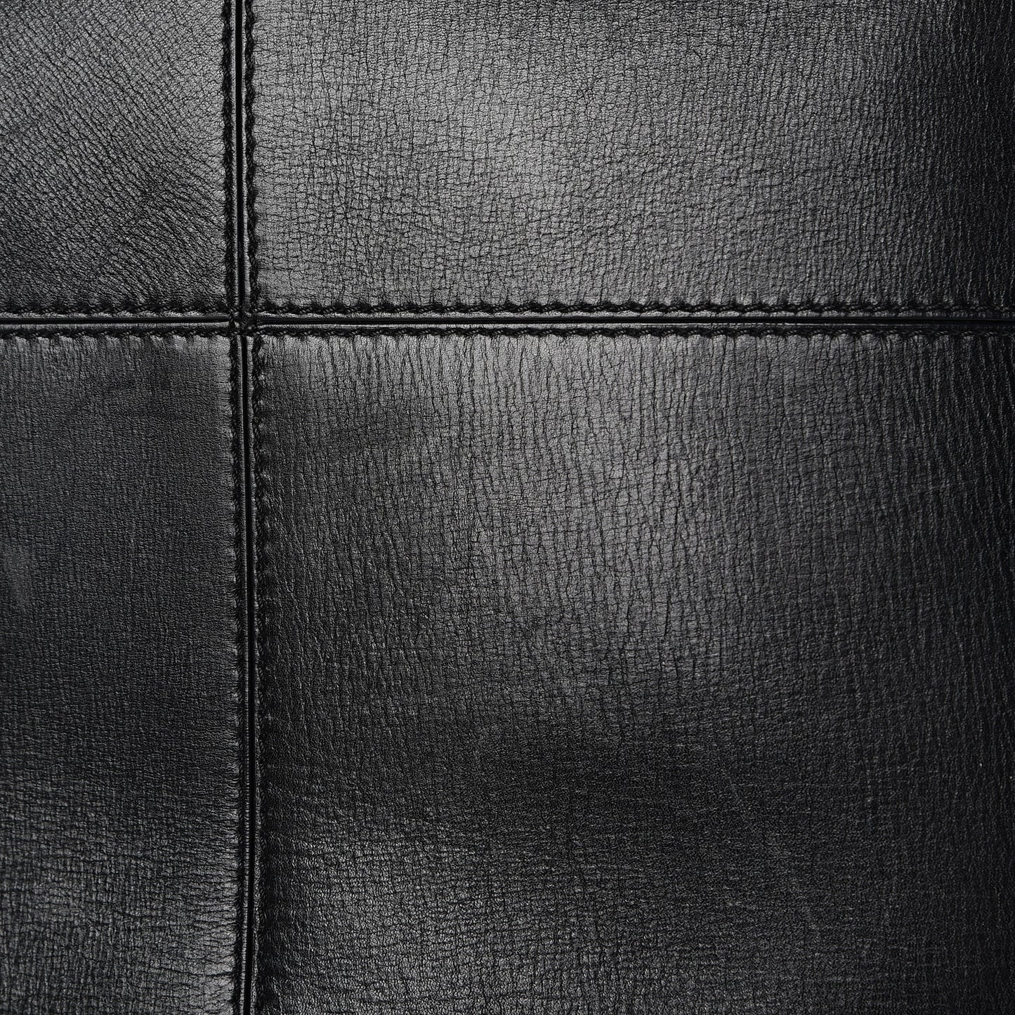 Textured Calfskin Medium Palma Nightingale Black