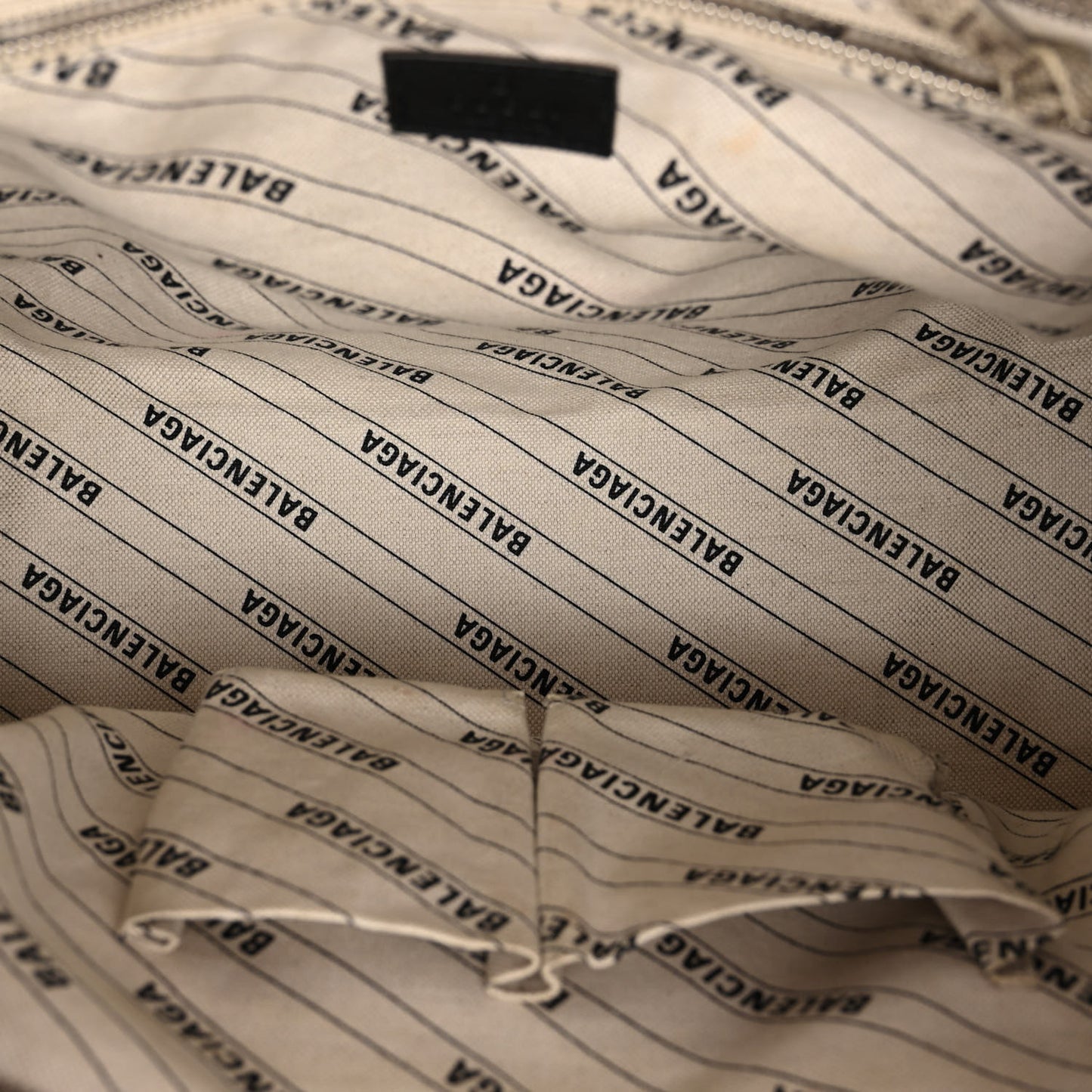 X GUCCI GG Supreme Monogram Neo Classic Silver Hardware City Beige Ebony