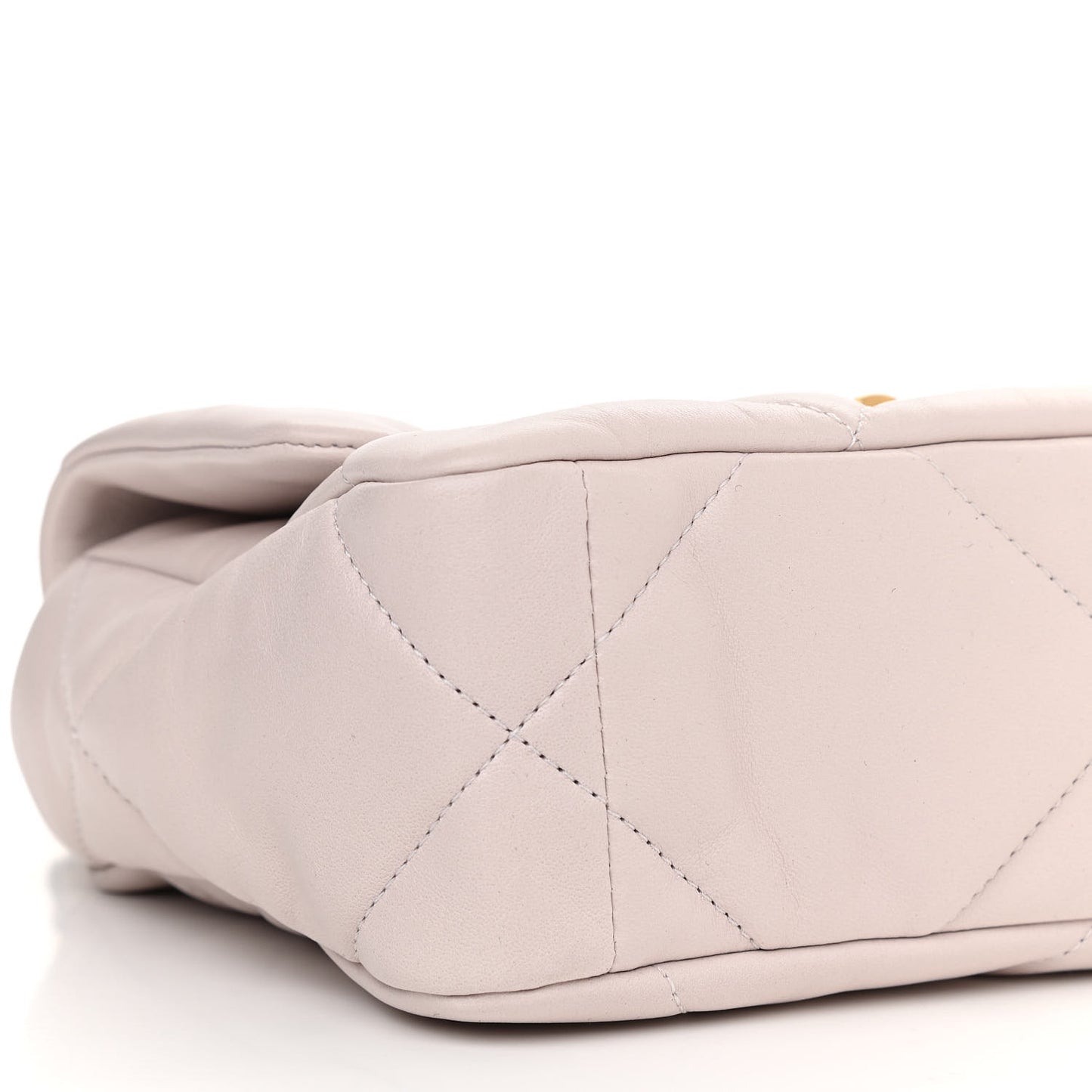 Lambskin Quilted Medium Chanel 19 Flap Light Purple