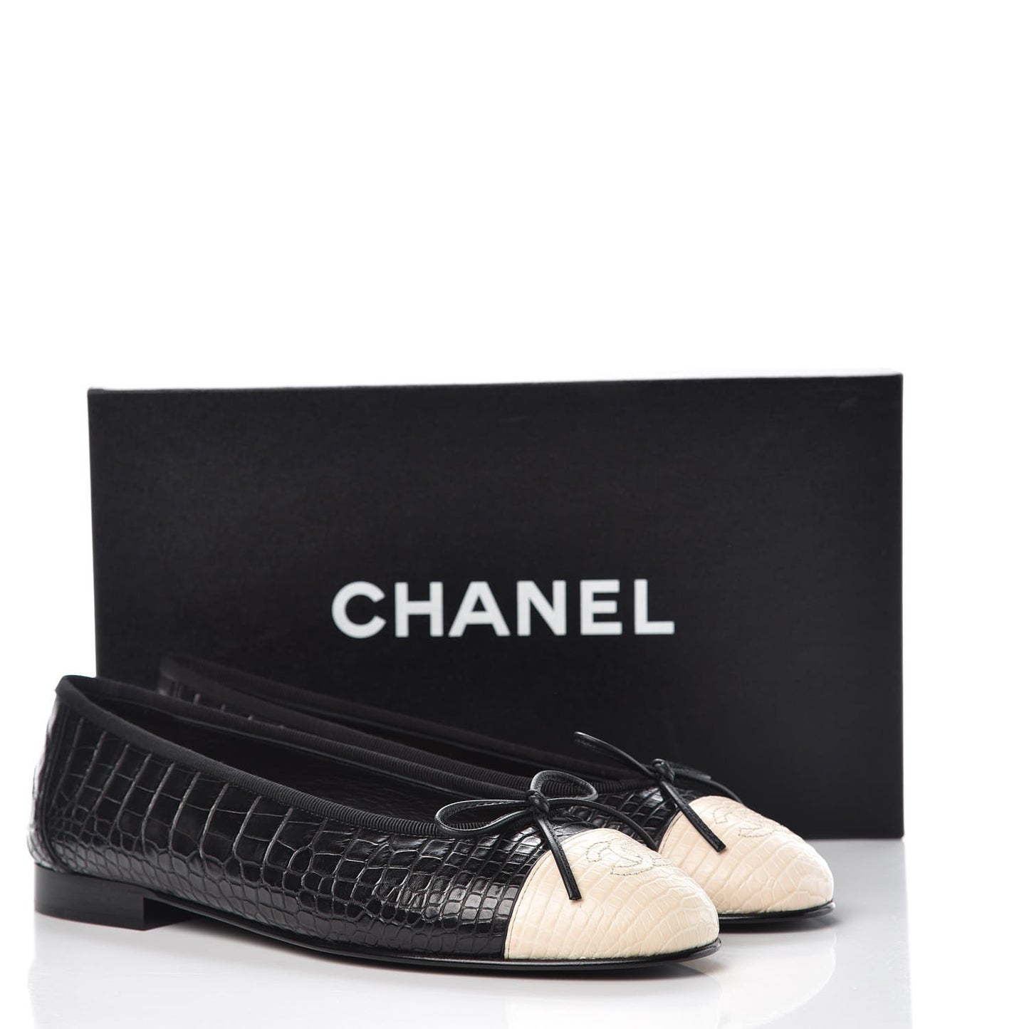 Crocodile Patent CC Cap Toe Ballerina Flats 38 Black