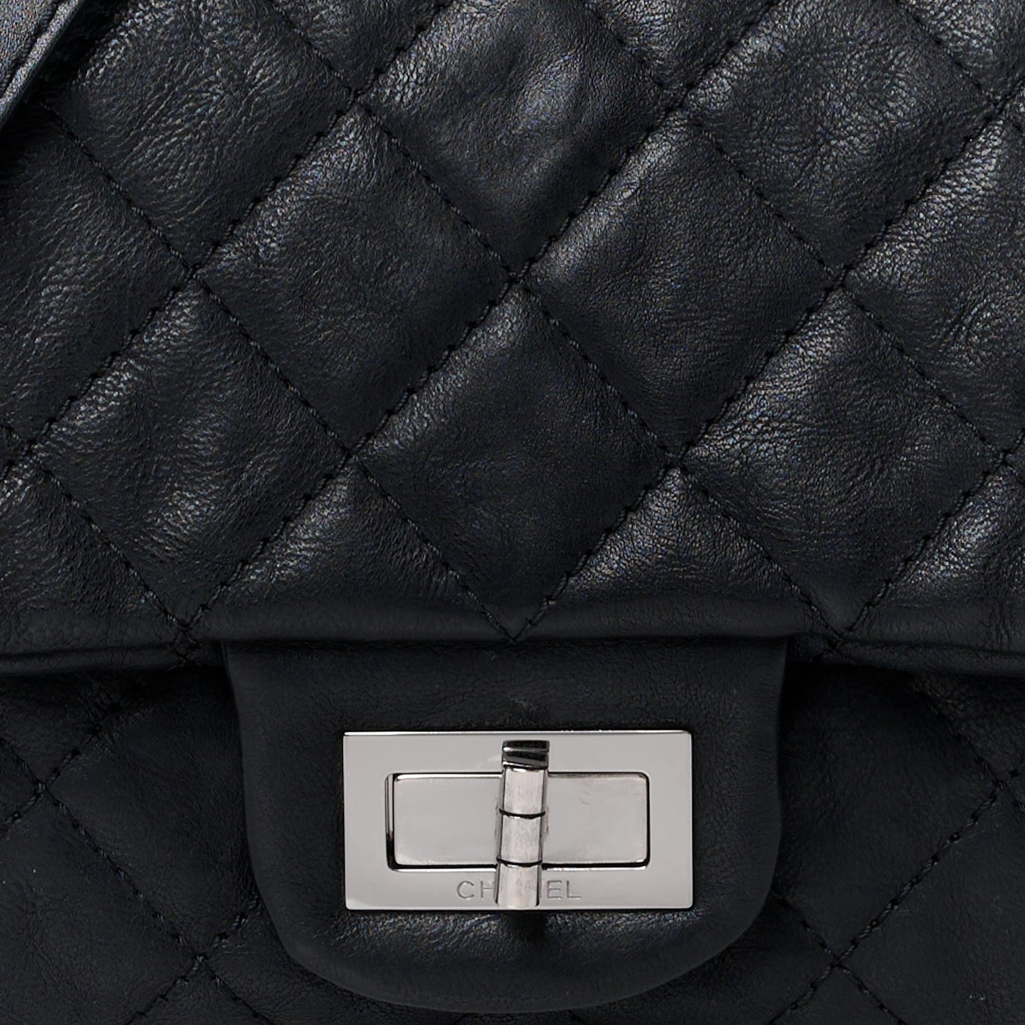 Calfskin Quilted Jumbo Easy Reissue Messenger Flap Black