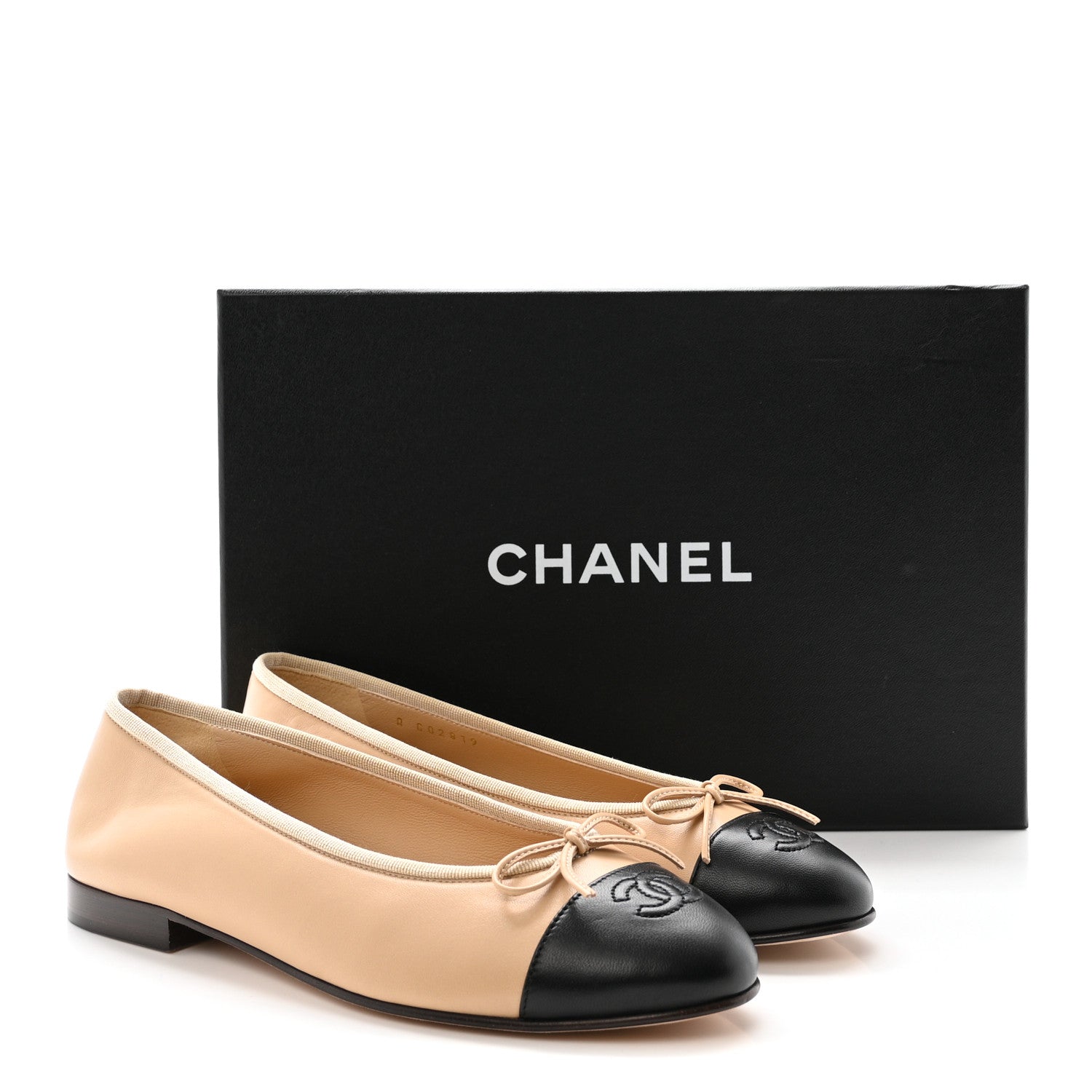 Chanel Lambskin Cap Toe CC Ballerina Flats 38.5 Beige Black 10 of 10