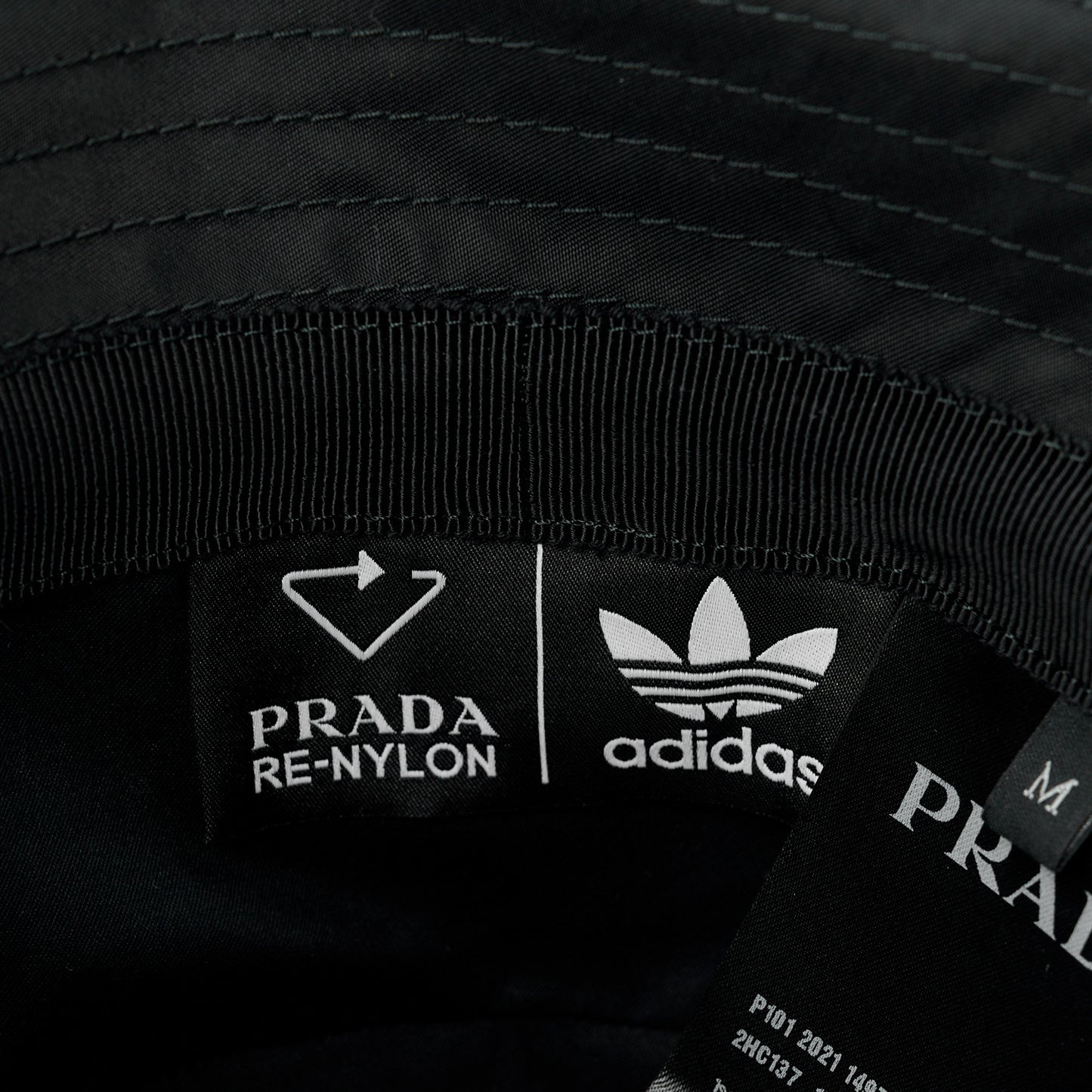 X ADIDAS Re-Nylon Triangle Bucket Hat M Black