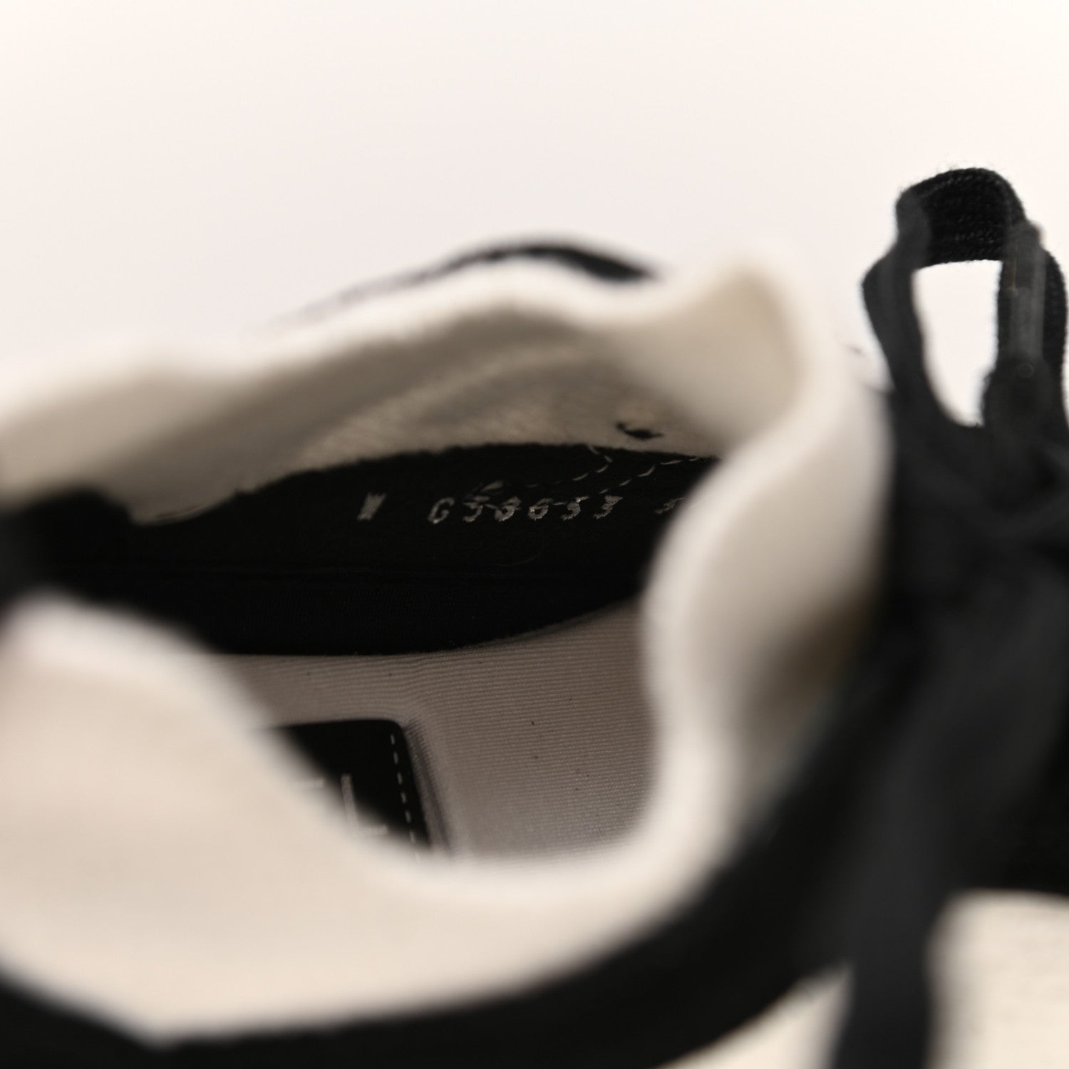 Chanel Fabric Suede Calfskin CC Sneakers 37 White Black 7 of 7