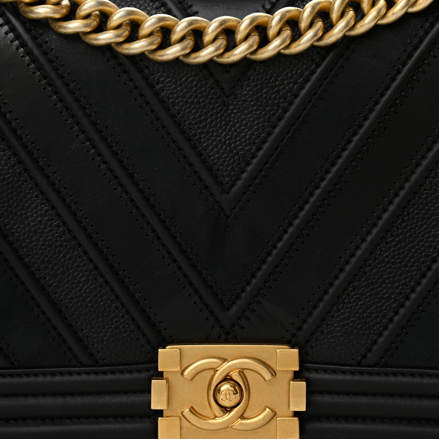 Calfskin Caviar Suede Chevron New Medium Boy Flap Black